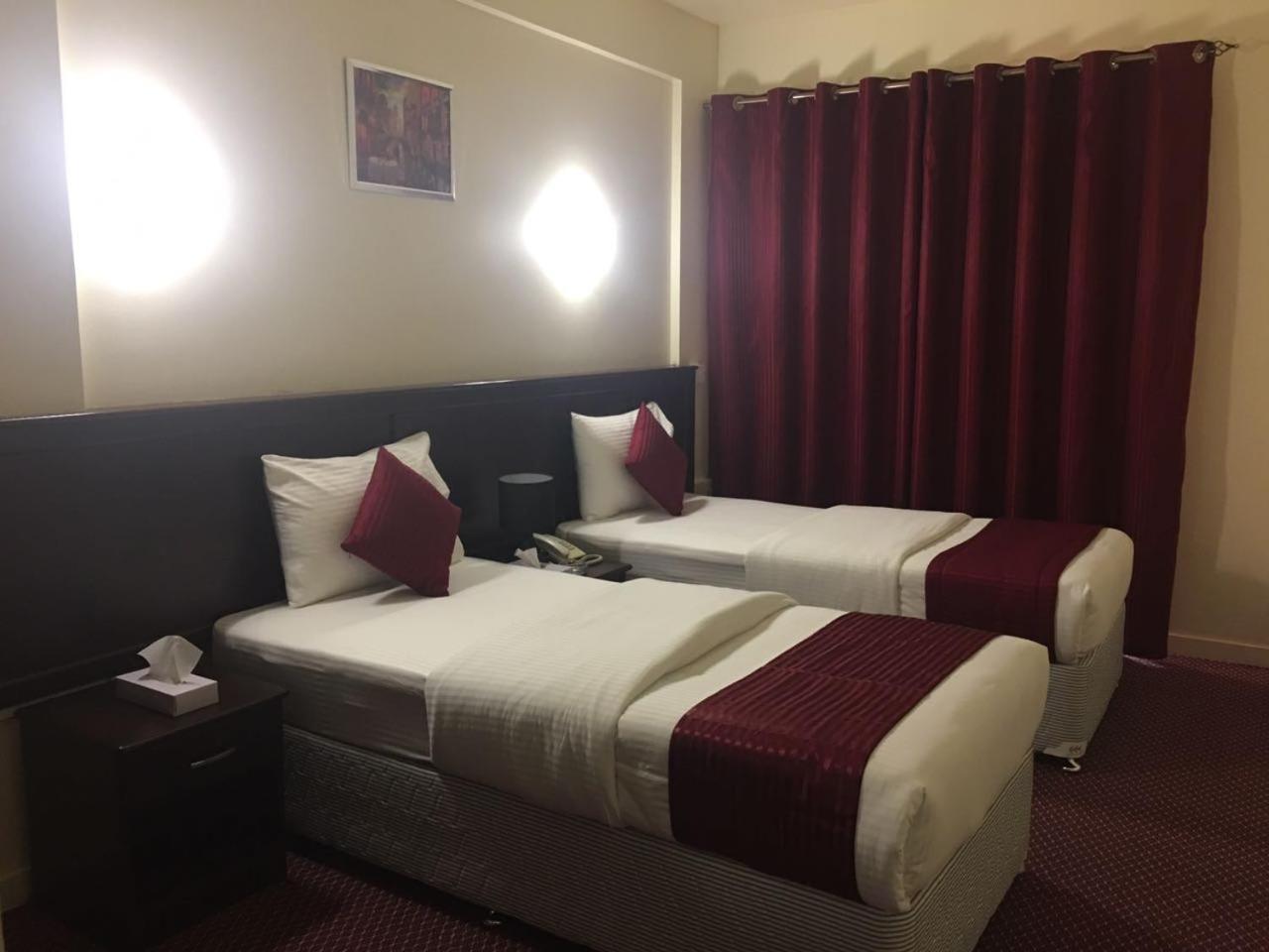 Simba Hotel Dubaj Kültér fotó